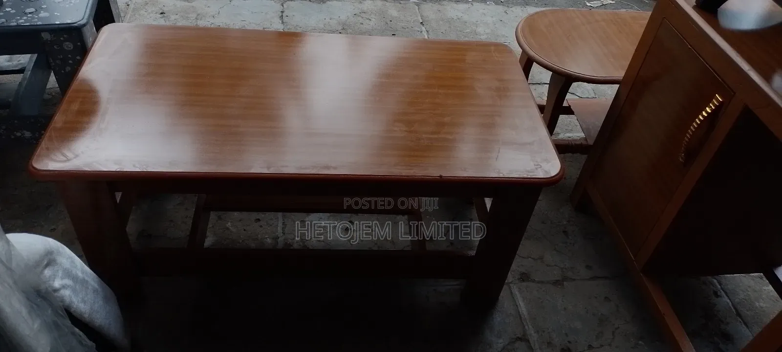 Classic Box Table – Strong, Sleek Affordable