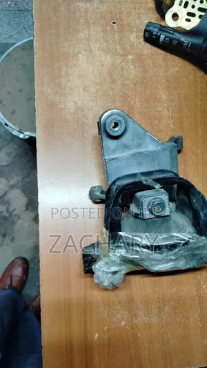 Nissan Sylphy Engine Mountain in Stock