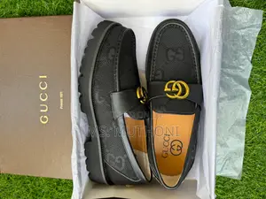 Boxed High End Black Gucci Thick Sole Size 40-45