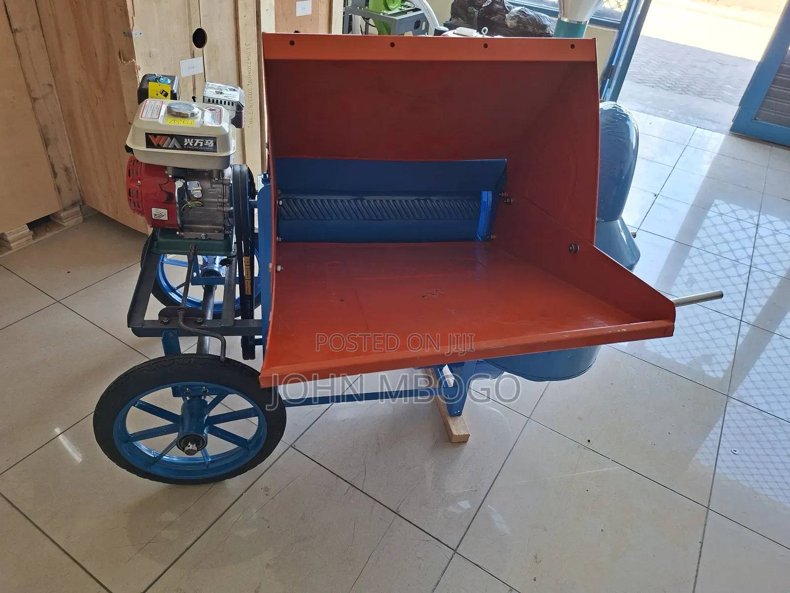 Portable Grain Threshing Machine .