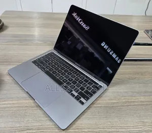 Laptop Apple MacBook Pro 2020 8GB Intel Core I5 SSD 512GB