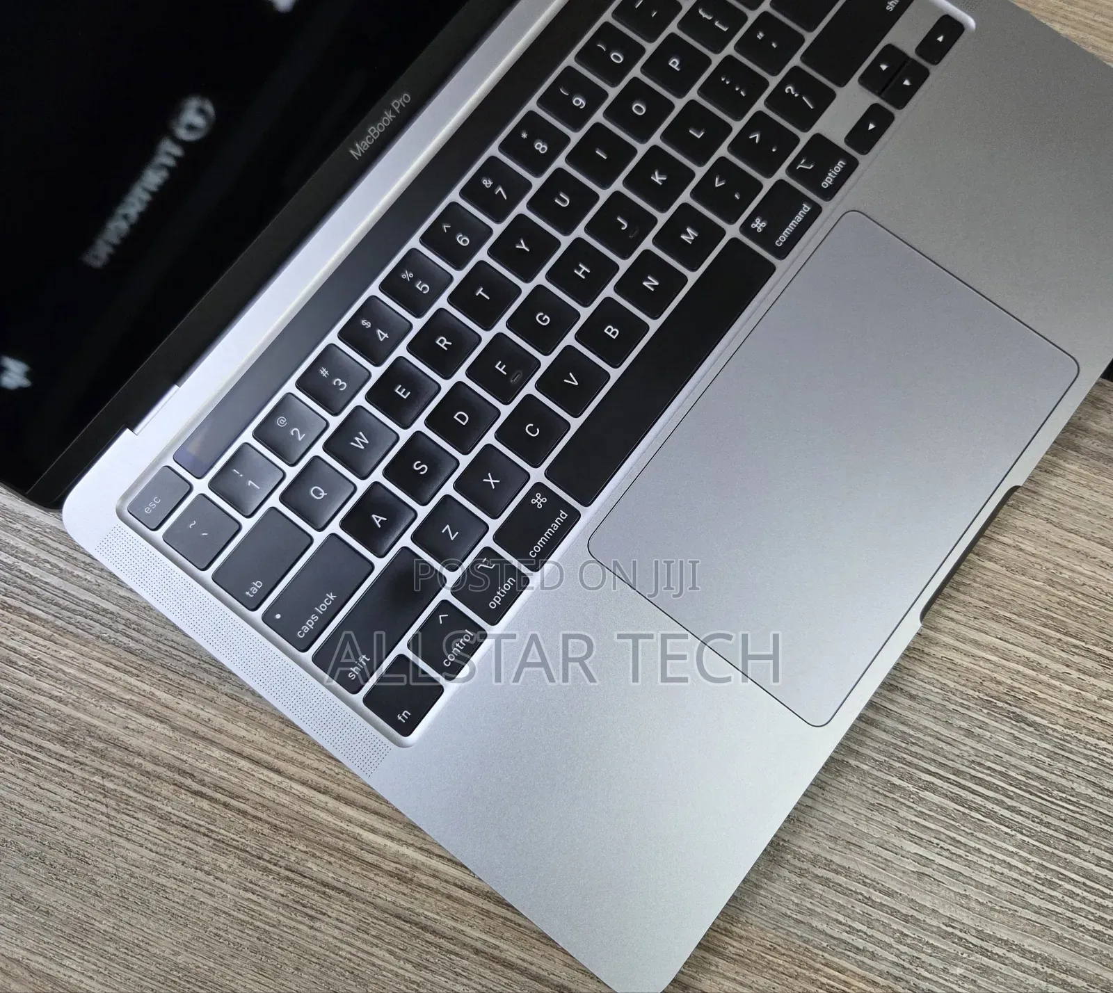 Laptop Apple MacBook Pro 2020 8GB Intel Core I5 SSD 512GB