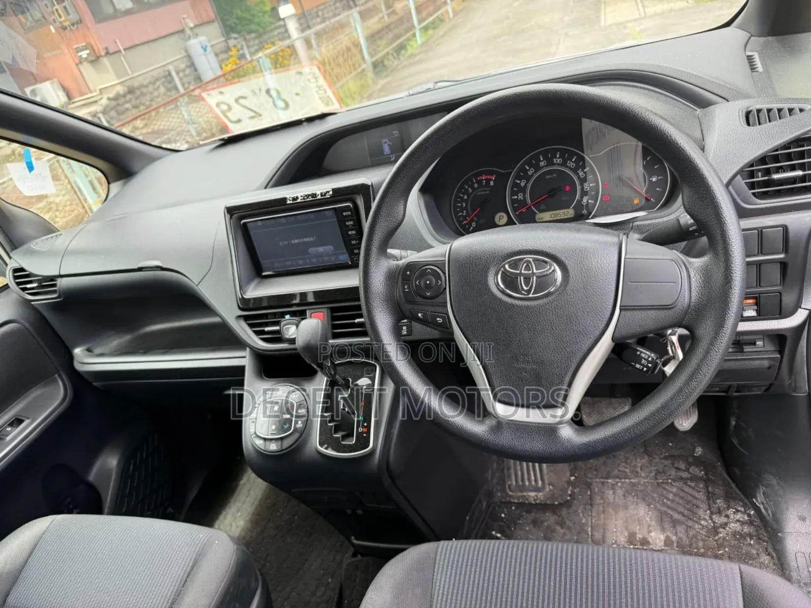 Toyota Voxy 2019 Silver