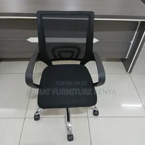 Black Swivel Modern Staff Office Seat