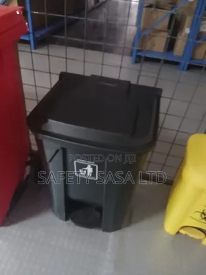 Black Dustbin 30litre Waste Biohazard Bin