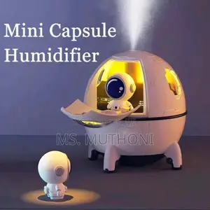 Spaceship Shape Astronaut Humidifier With Night Light Openable Hatch