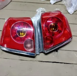 Toyota Avensis 2005/2008 Taillight