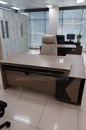 Advanced Executive Table,