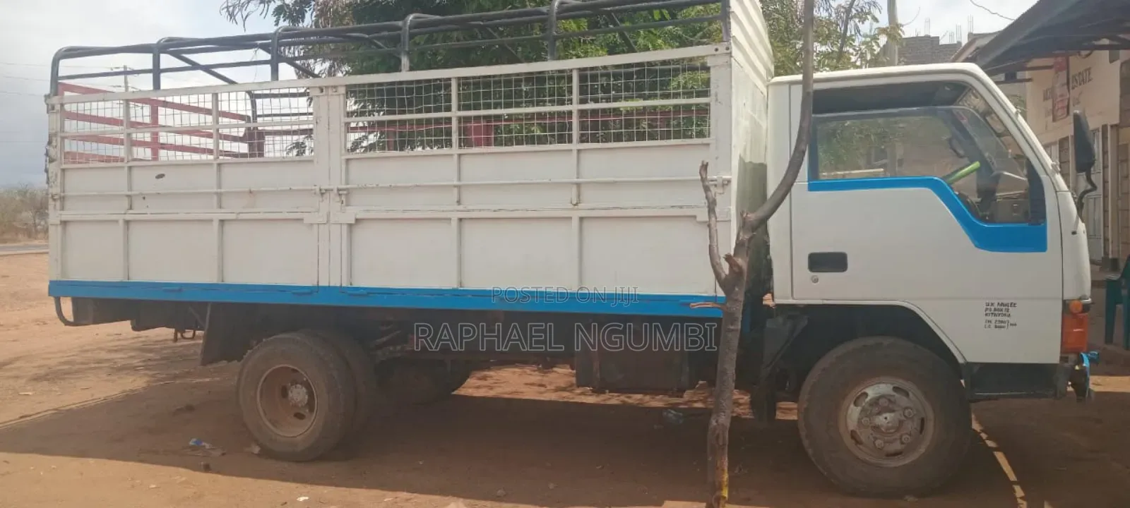 Mitsubishi Canter 1989 White