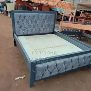 Dark Gray Mocket Bed Chesterfield Headboard