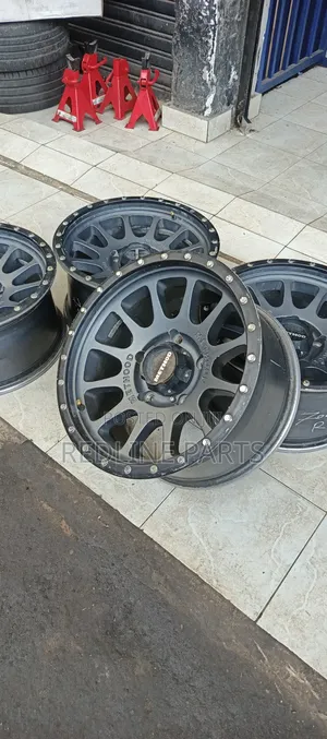 17" Alloys Wheels by Method Usa. 5holes for Landcruiser.