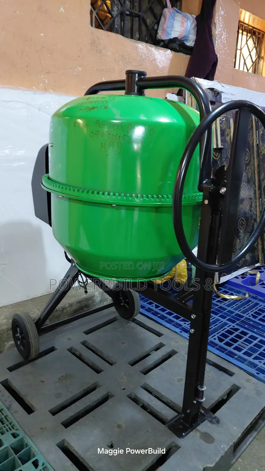 Robust Cement Mixer Electric Powered, Tilting