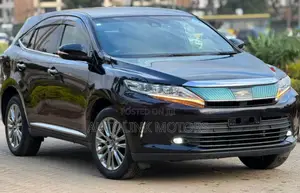Toyota Harrier 2.0 2018 Black