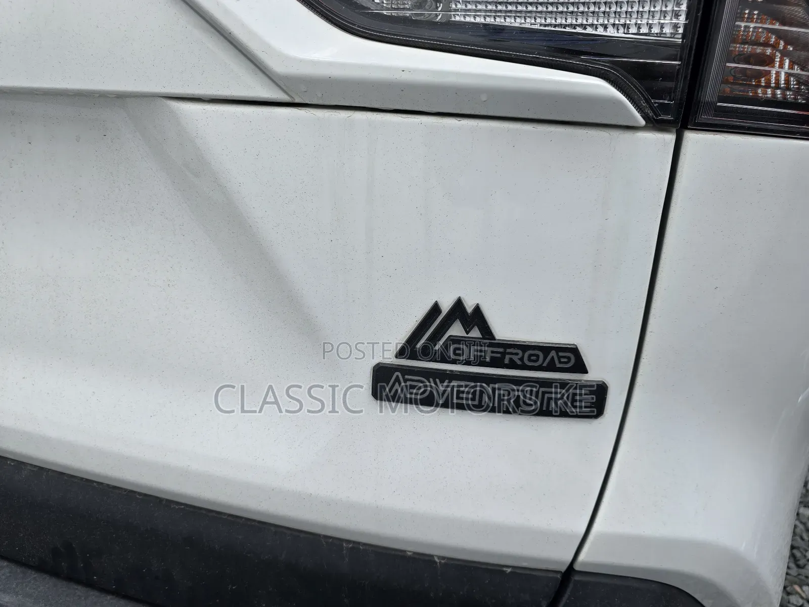 Toyota RAV4 Adventure 2019 White