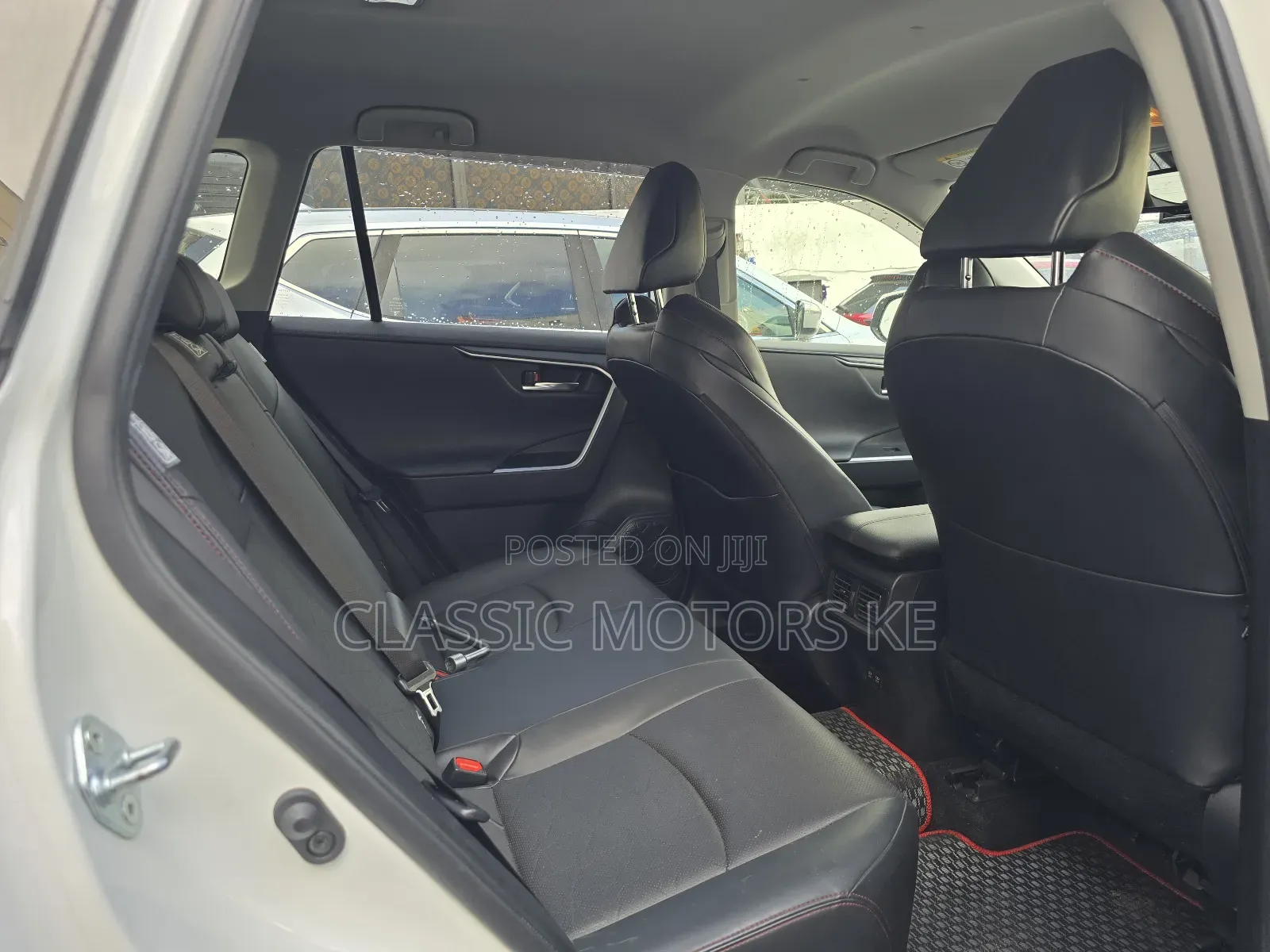 Toyota RAV4 Adventure 2019 White
