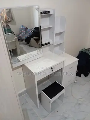 Dressing Table - Sliding Mirror