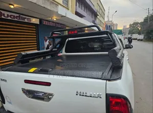 Heavy-Duty Night Fury Rollbar for a Bold Off-Road Look