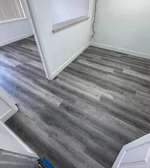 Wooden Look Vinyl Flooring