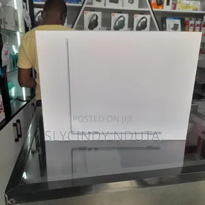 New Laptop Apple MacBook Air 24GB Apple M4 SSD 512GB