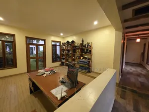 7bdrm Villa in Ridgeways for sale