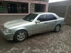 Mercedes-Benz C200 2001 Silver