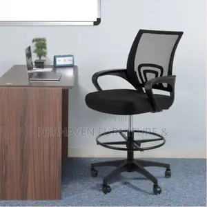 360° Rotating Cashier Stool – Sleek & Sturdy Design