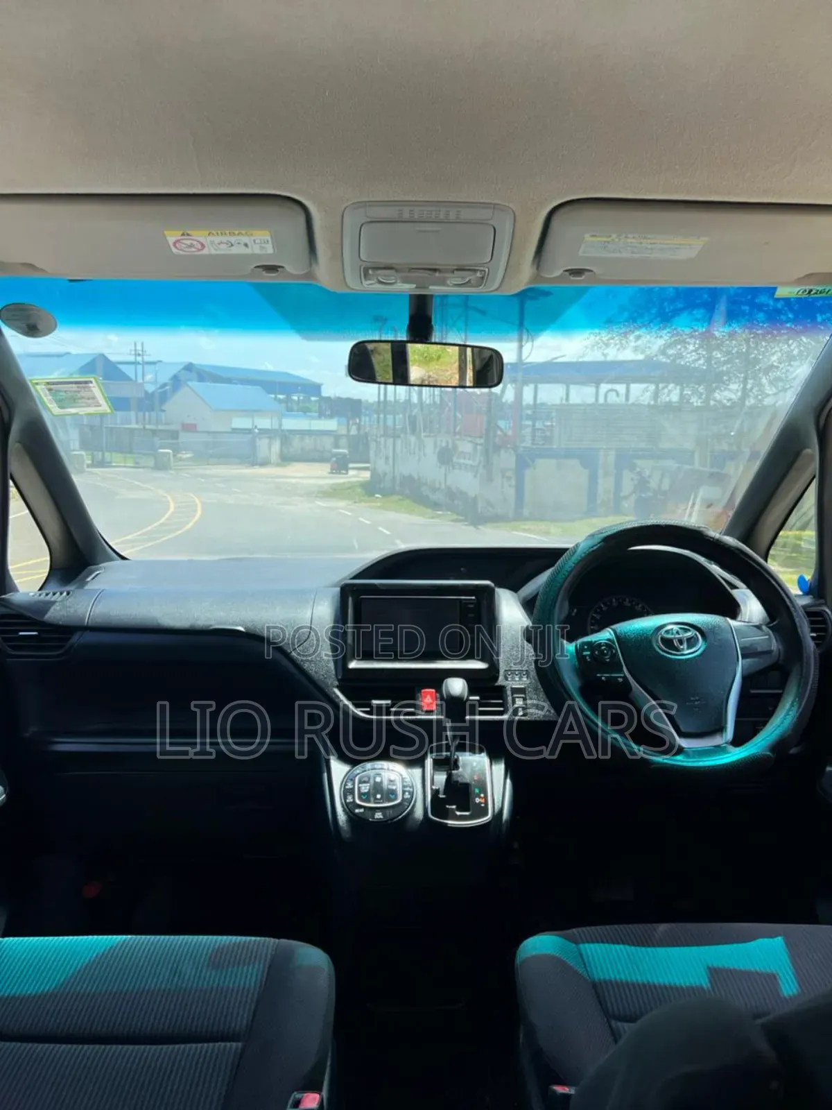 Toyota Voxy 2015 Black