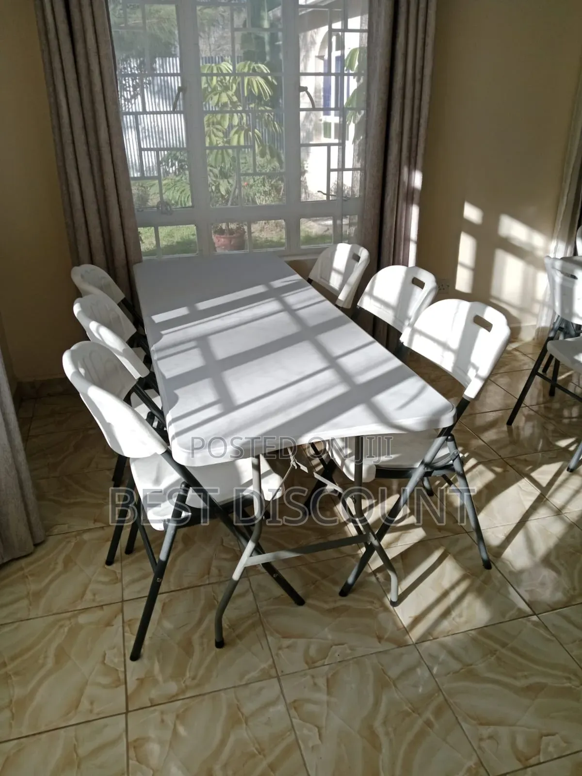 6-Seater Foldable Dining Set.