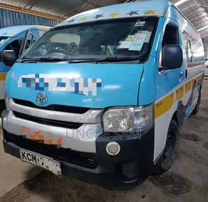 Toyota HiAce 2017 White