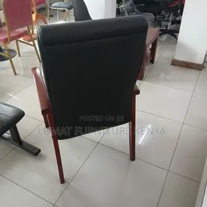 Visitor Mahogany Seat