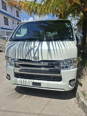 Toyota HiAce 2018 Black