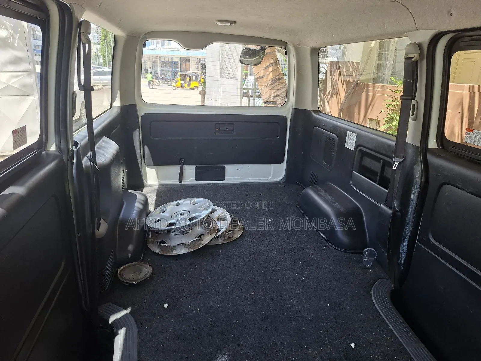 Toyota HiAce 2018 Black