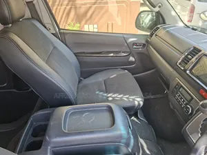 Toyota HiAce 2018 Black