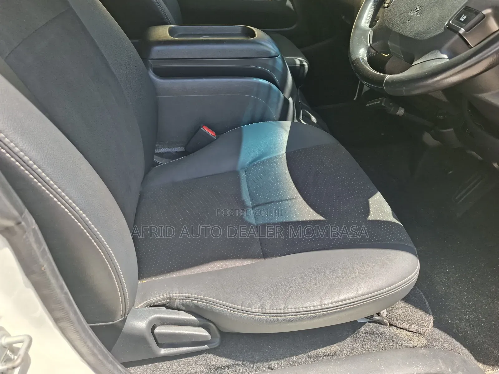 Toyota HiAce 2018 Black