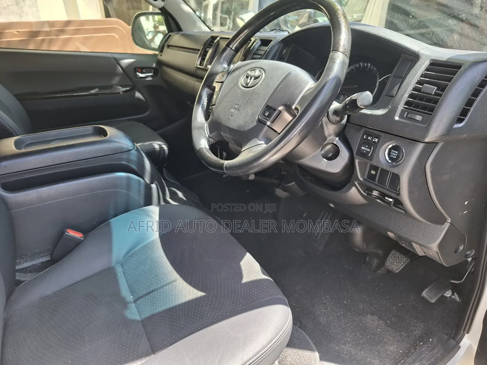 Toyota HiAce 2018 Black