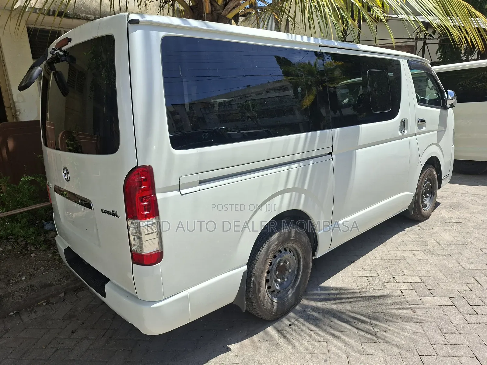 Toyota HiAce 2018 Black