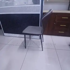 Soft Pad Swivel Chair
