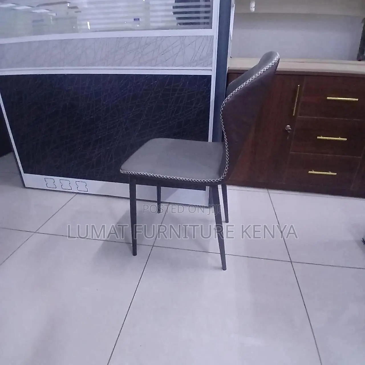 Soft Pad Swivel Chair