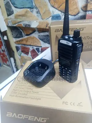 Baofeng Uv-82 Rechargeable Walkie Talkie for Business Hiking