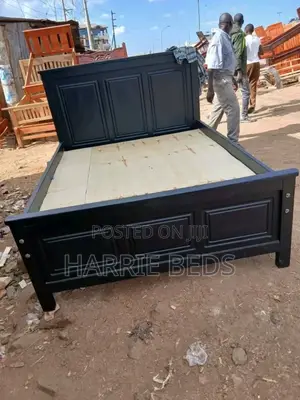 Black Box Hardwood Bed