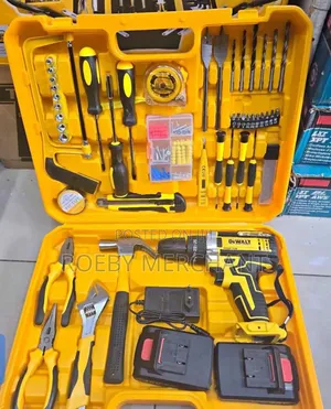 Dewalt Cordless Drill/Rechargeable Drill With Accessories