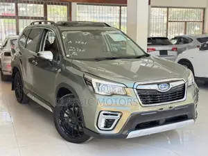 Subaru Forester Premium AWD 2019 Green