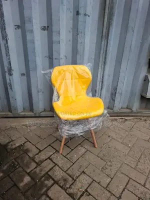 Stylish Eames Padded Chair