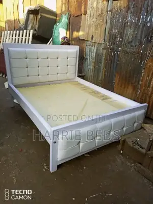 Modern White Box Mocketbed