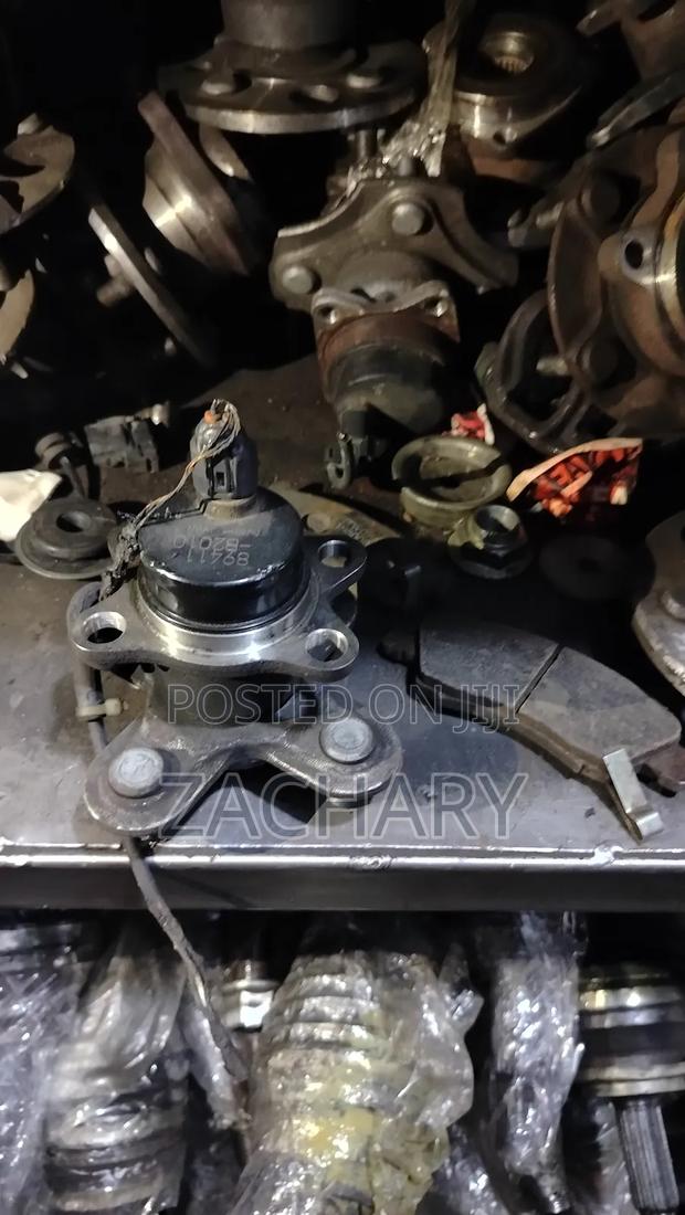 Rear Hub Daihatsu Mira Ex Japan
