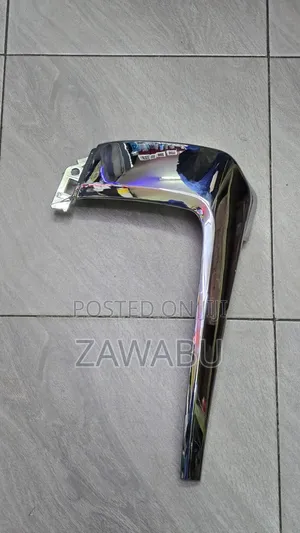 Front Bumper Chrome Middle Mitsubishi Outlander 2016 - (Bumper)