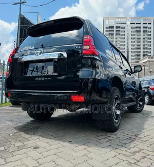 Toyota Land Cruiser Prado 2.8 2021 Black