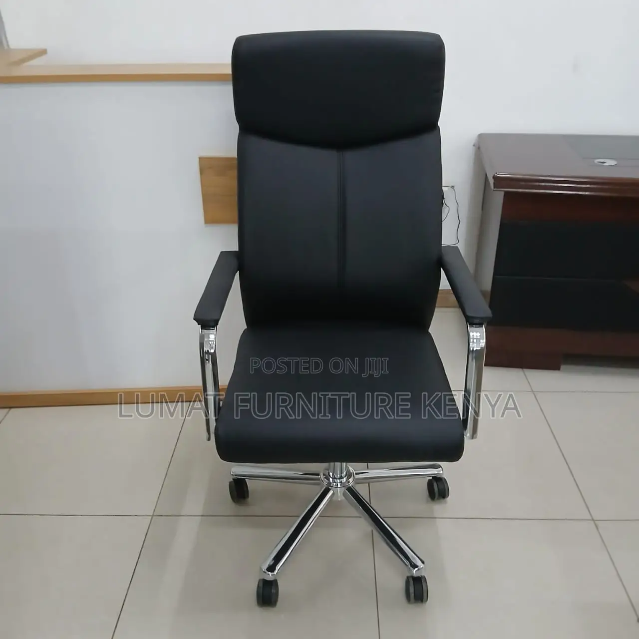 High Back Comfortable Office Seat