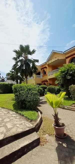 10bdrm Villa in Nyali for sale