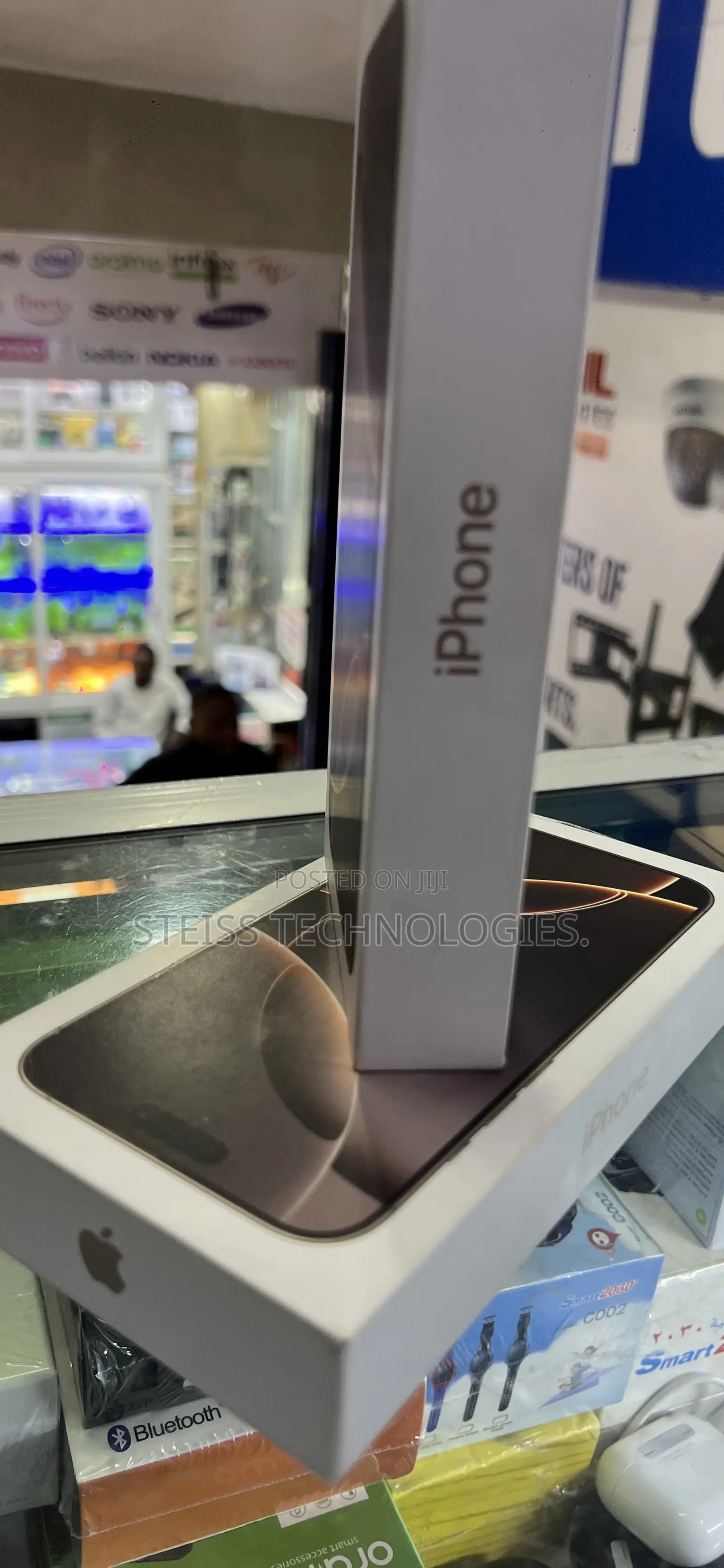 New Apple iPhone 16 Pro Max 256 GB Gold